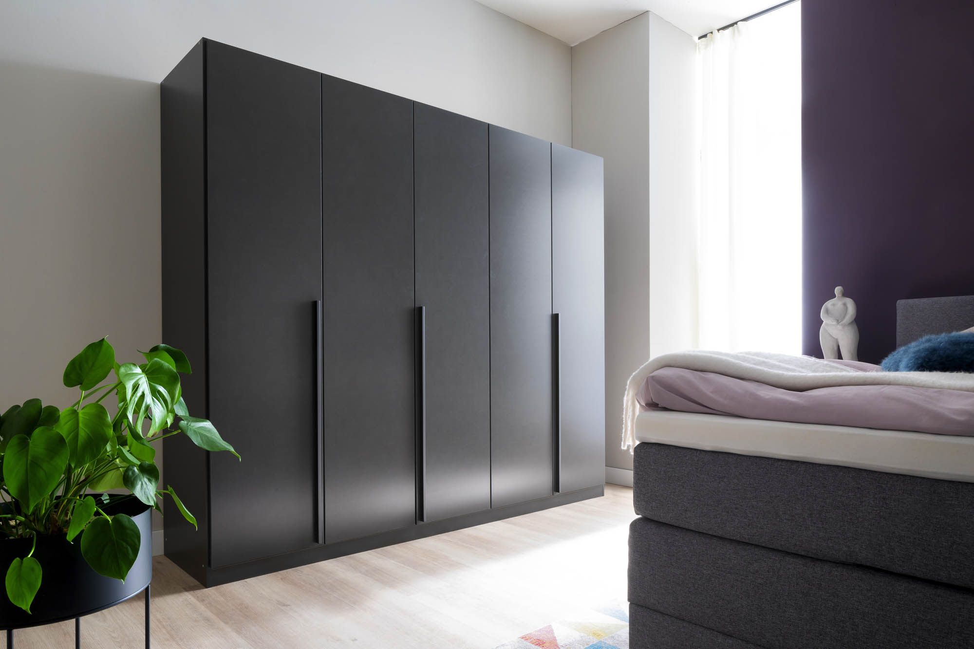 Rauch Drehtürenschrank Alair grau-metallic 225 x 197 cm