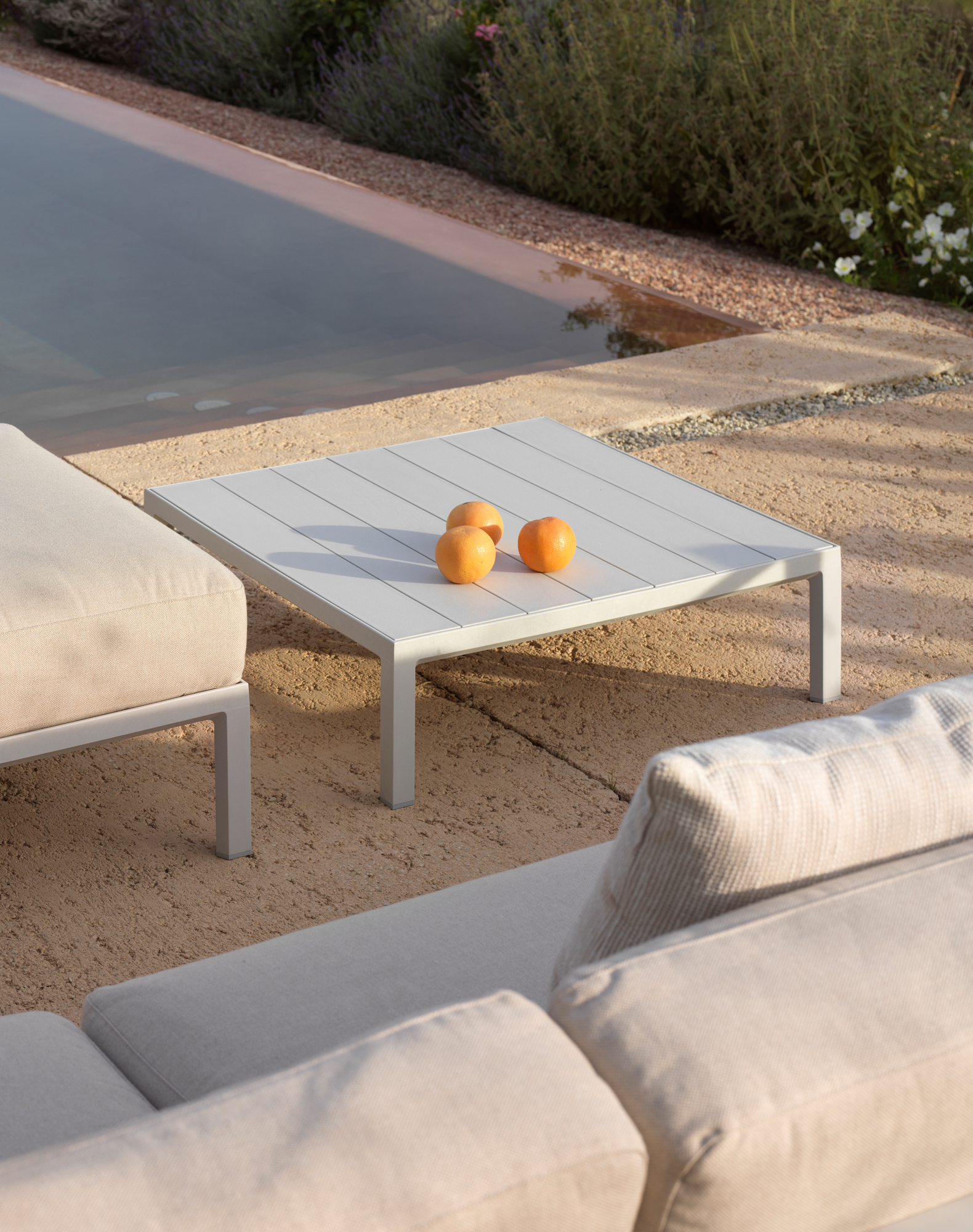 Nardi Loungetisch Maximo  - Farbe Gestell: gesso, Material: UV-beständiges fiberglass-Polypropylen, B/HT: ca. 80 x 25,5 x 80 cm