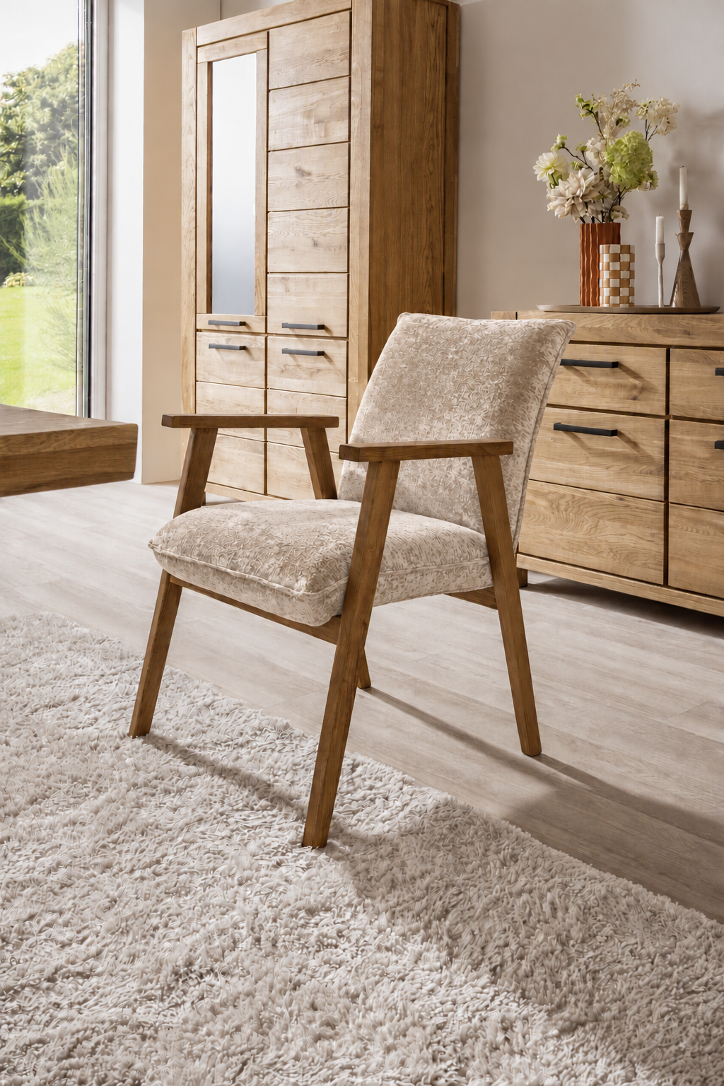 Armlehnstuhl Crush beige - Beaumont - Wildeiche massiv geölt, Luxus-Komfortsitz, mit Armlehnen