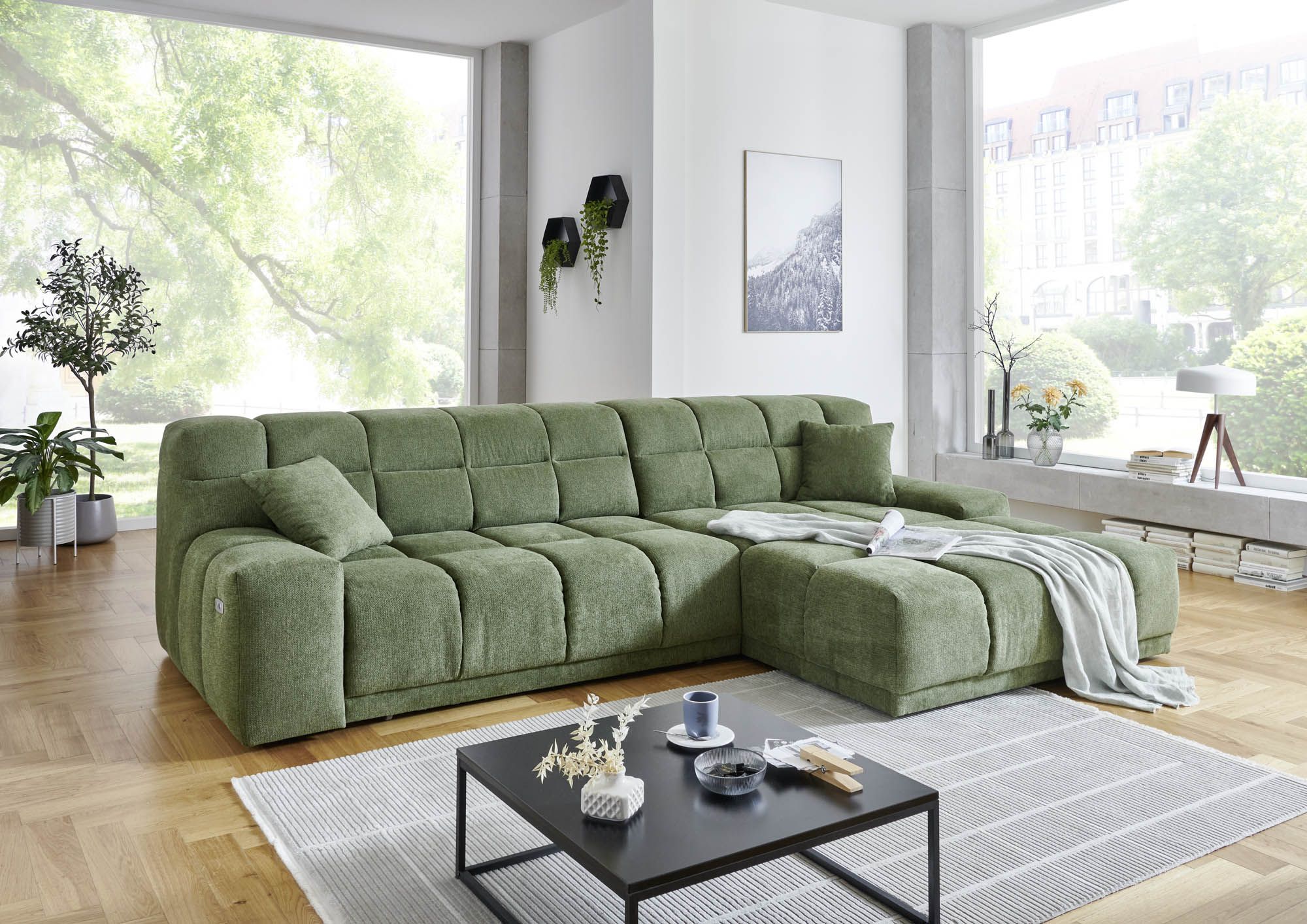 Wohnlandschaft Ottomane rechts Grün - inklusive elektrischer XXL-Sitztiefenverstellung (60 cm)