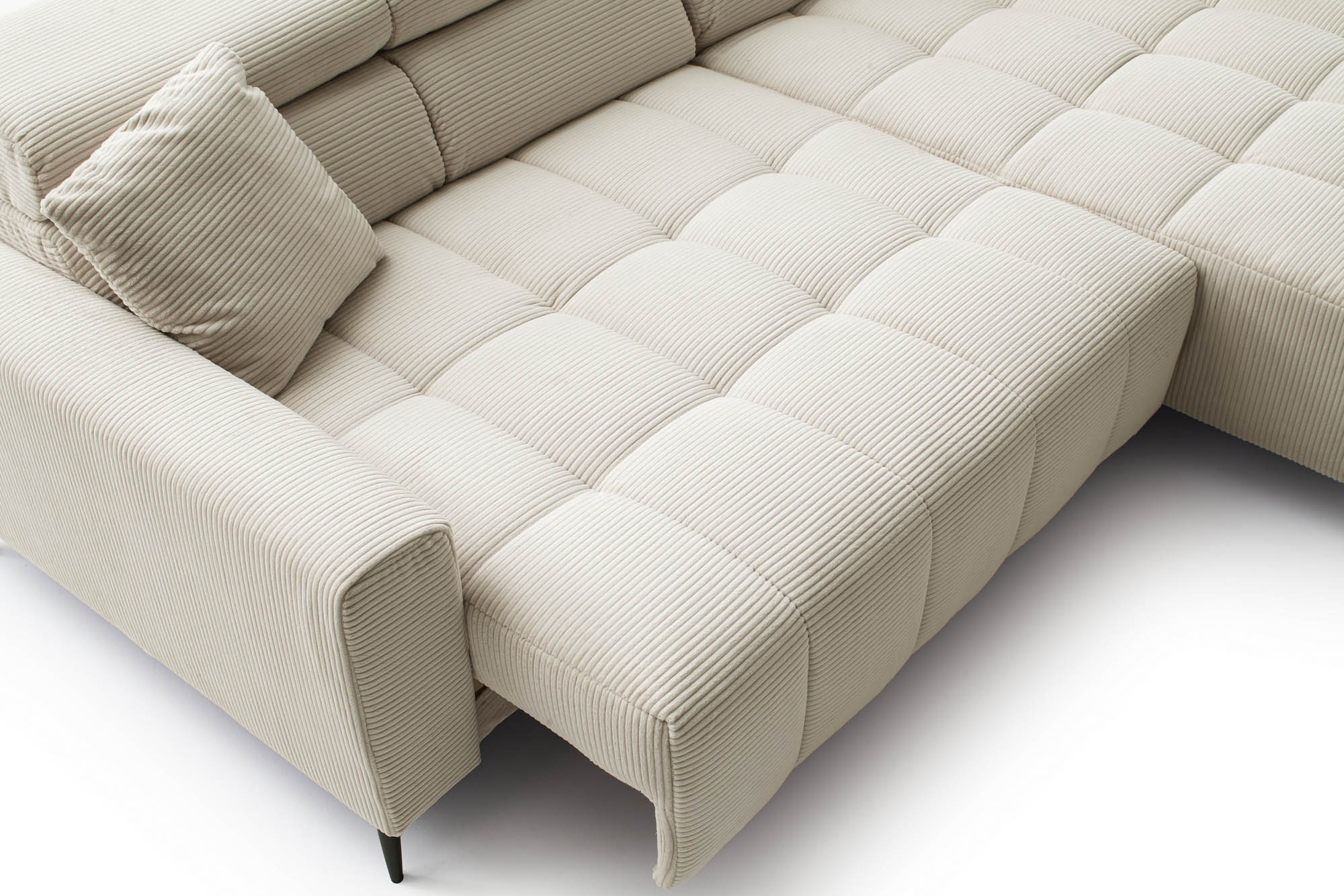 Wohnlandschaft Ottomane links Cord beige - manuellen Kopfteilverstellungen - inkl. 2 mittlere Kissen - mit elektrische Sitztiefenverstellung