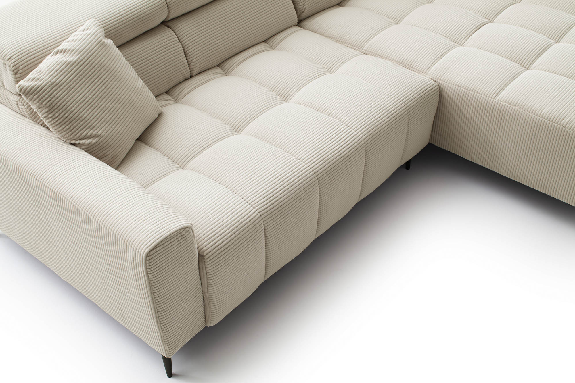 Wohnlandschaft Ottomane links Cord beige - manuellen Kopfteilverstellungen - inkl. 2 mittlere Kissen - mit elektrische Sitztiefenverstellung