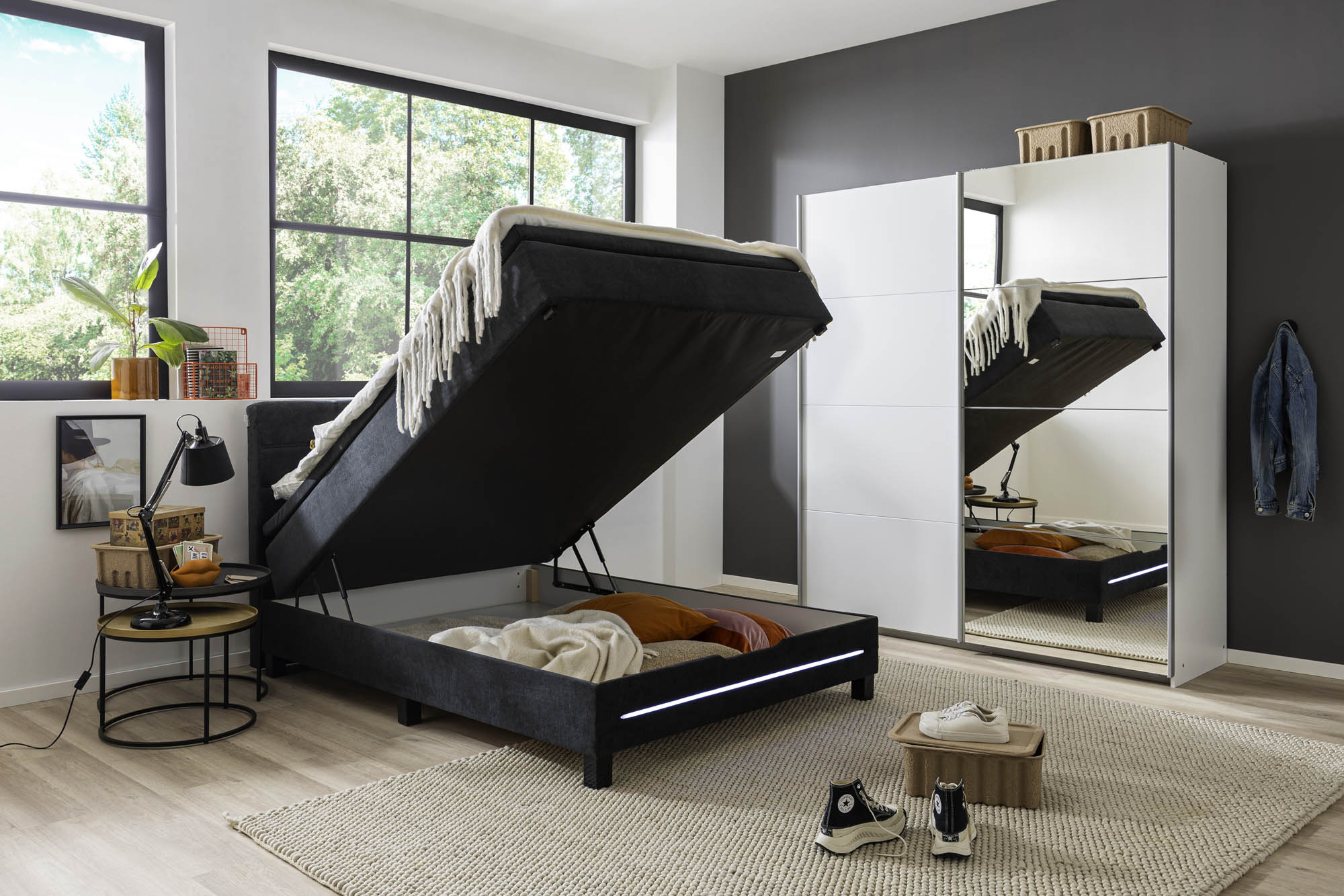 Boxbett anthrazit 140 x 200 cm Alta - integrierte RGB-Lichtleiste mit Farbwechselfunktion,