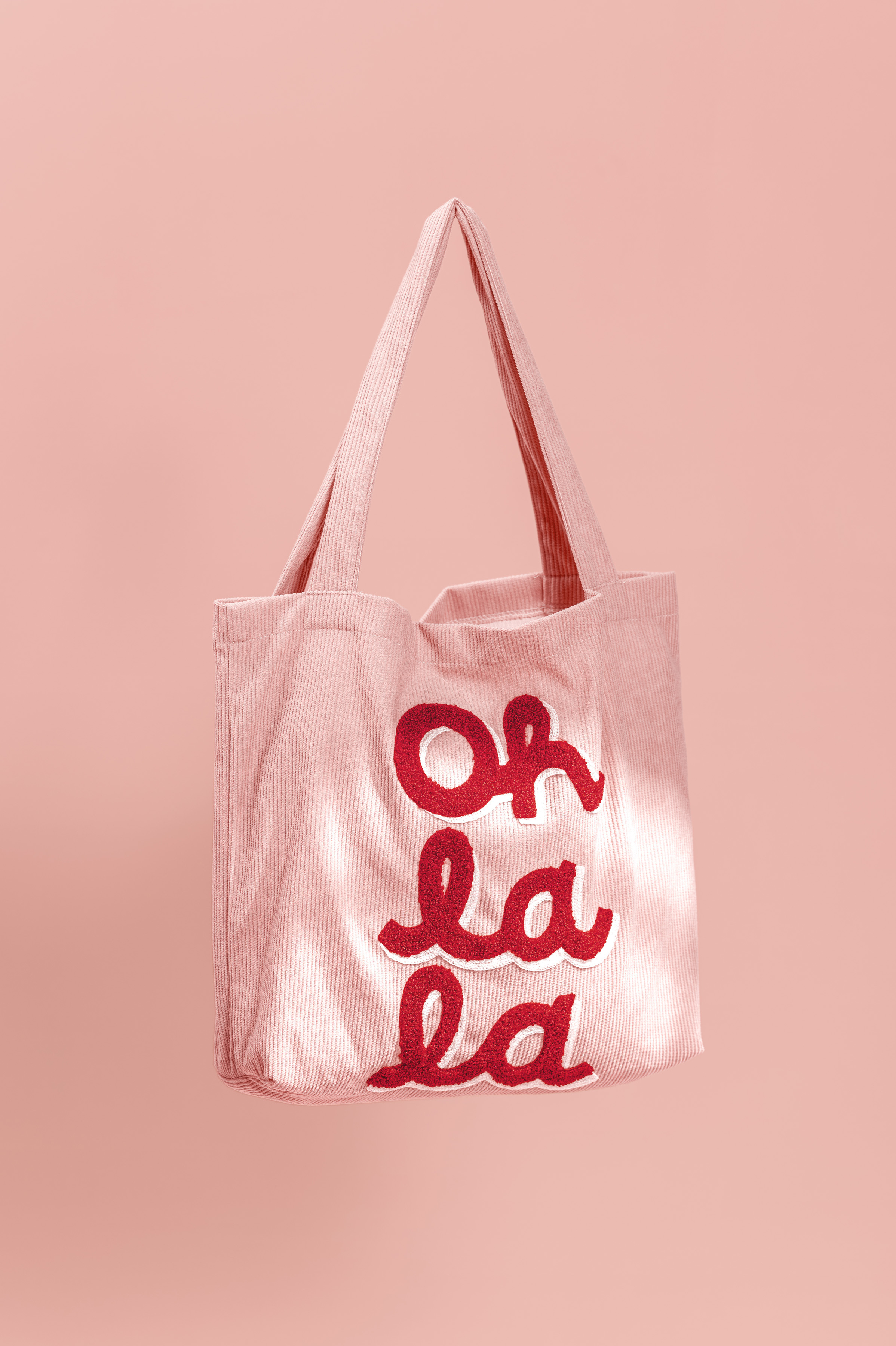 Cord Umhängetasche Pixie „Oh la la“ – Großzügige Schultertasche mit 3D-Tuft-Motiv